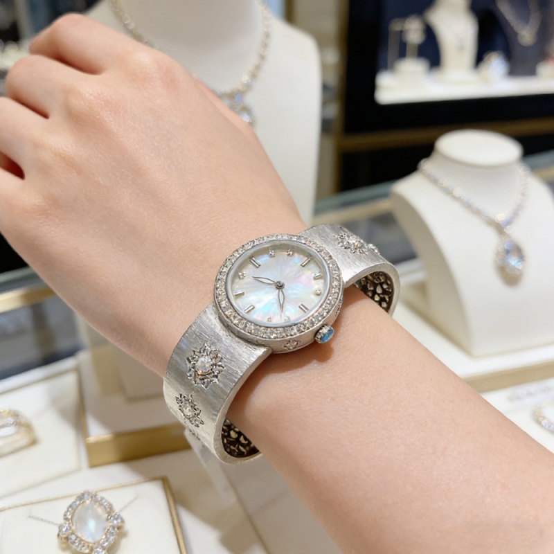 Relógio Feminino de Quartzo co - Luxury Watch Drawing avaliação e preço