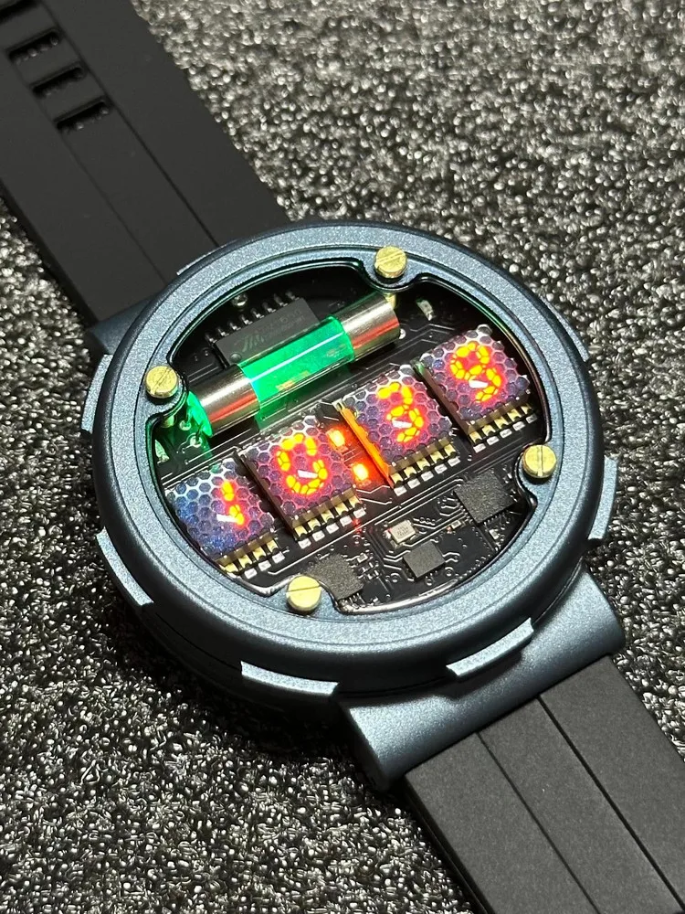 Relógio Retro Cyberpunk com Tu - Luxury Watch Nice avaliação e preço